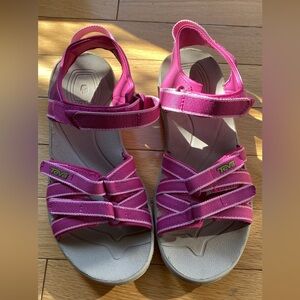 Teva Fuchsia and Light Gray Strappy Sandals / Kids US 4